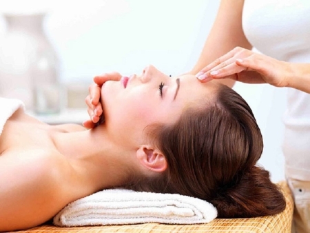Lấy Lại Làn Da Trắng Sáng Sau Hè Cùng Liệu Trình Làm Trắng Siêu Dưỡng Chất