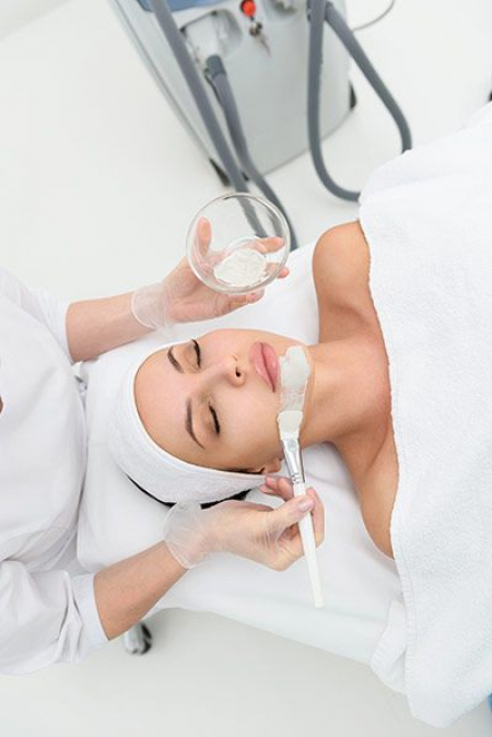 Tại sao quy trình trị mụn tại Naris Beauty Spa lại được ưa chuộng?
