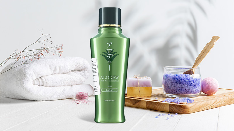 Nước dưỡng da Naris Alodew dưỡng ẩm da