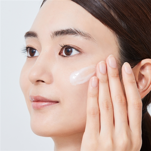 sử dụng serum nature whitening để có làn da trắng khỏe